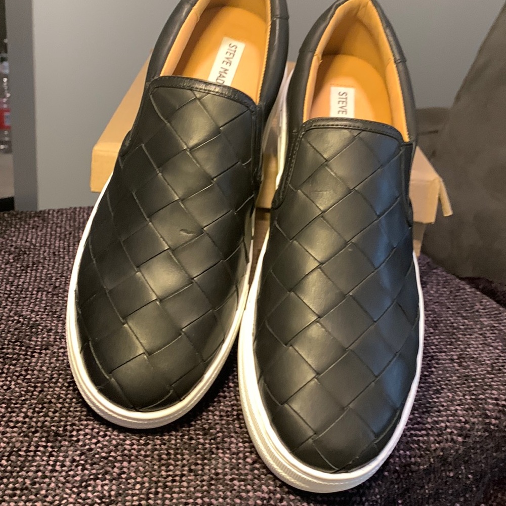 Steve Madden Aldene Black Leather Sneakers, Size 10